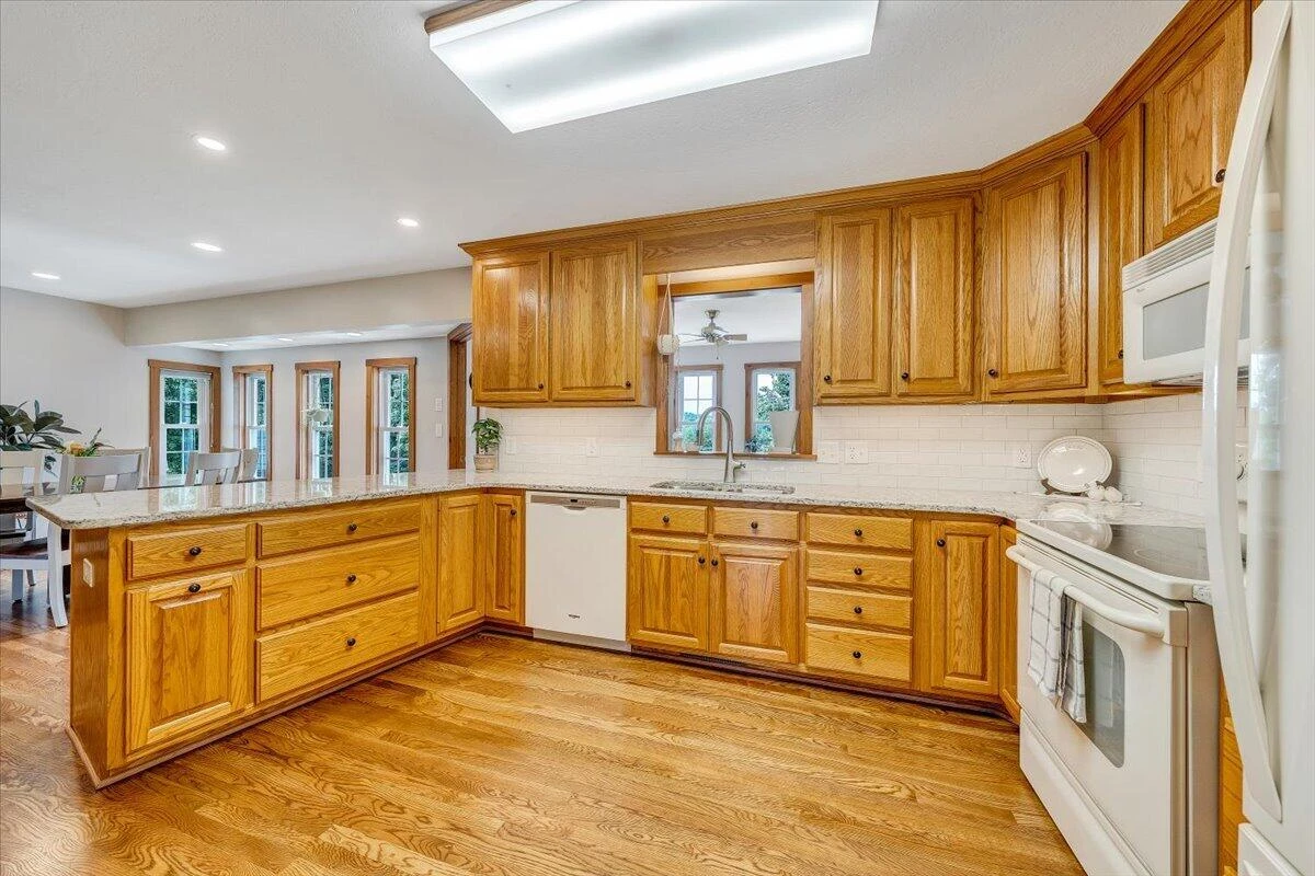 363 Farmington RD - Photo 16