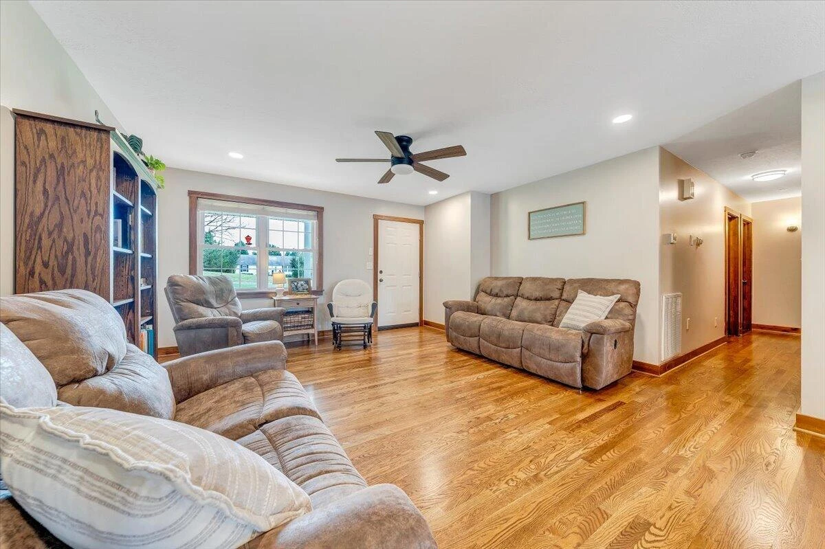 363 Farmington RD - Photo 8