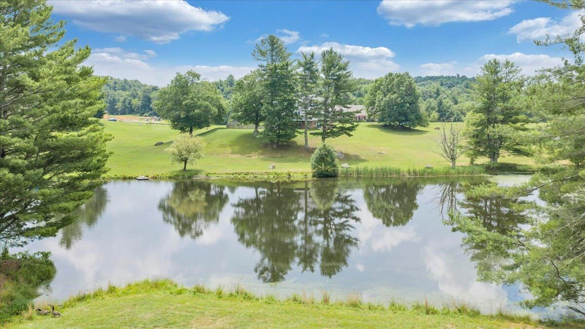 10250 Mill Creek RD - Photo 16