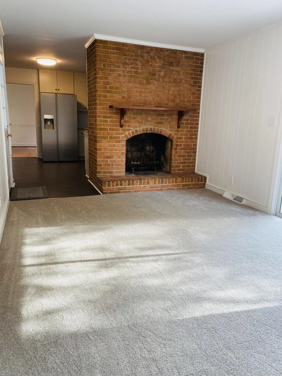 1504 Meadowview LN - Photo 8