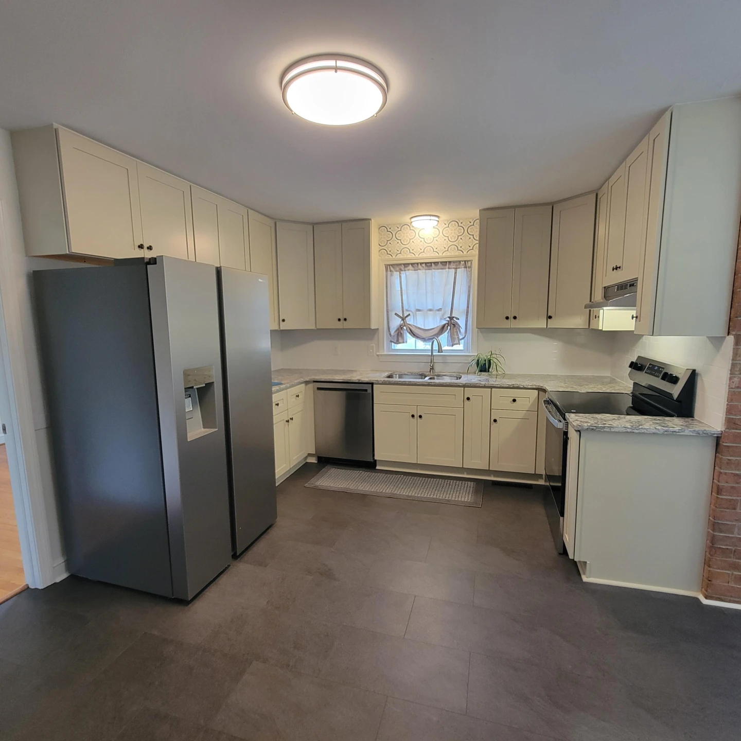 1504 Meadowview LN - Photo 10