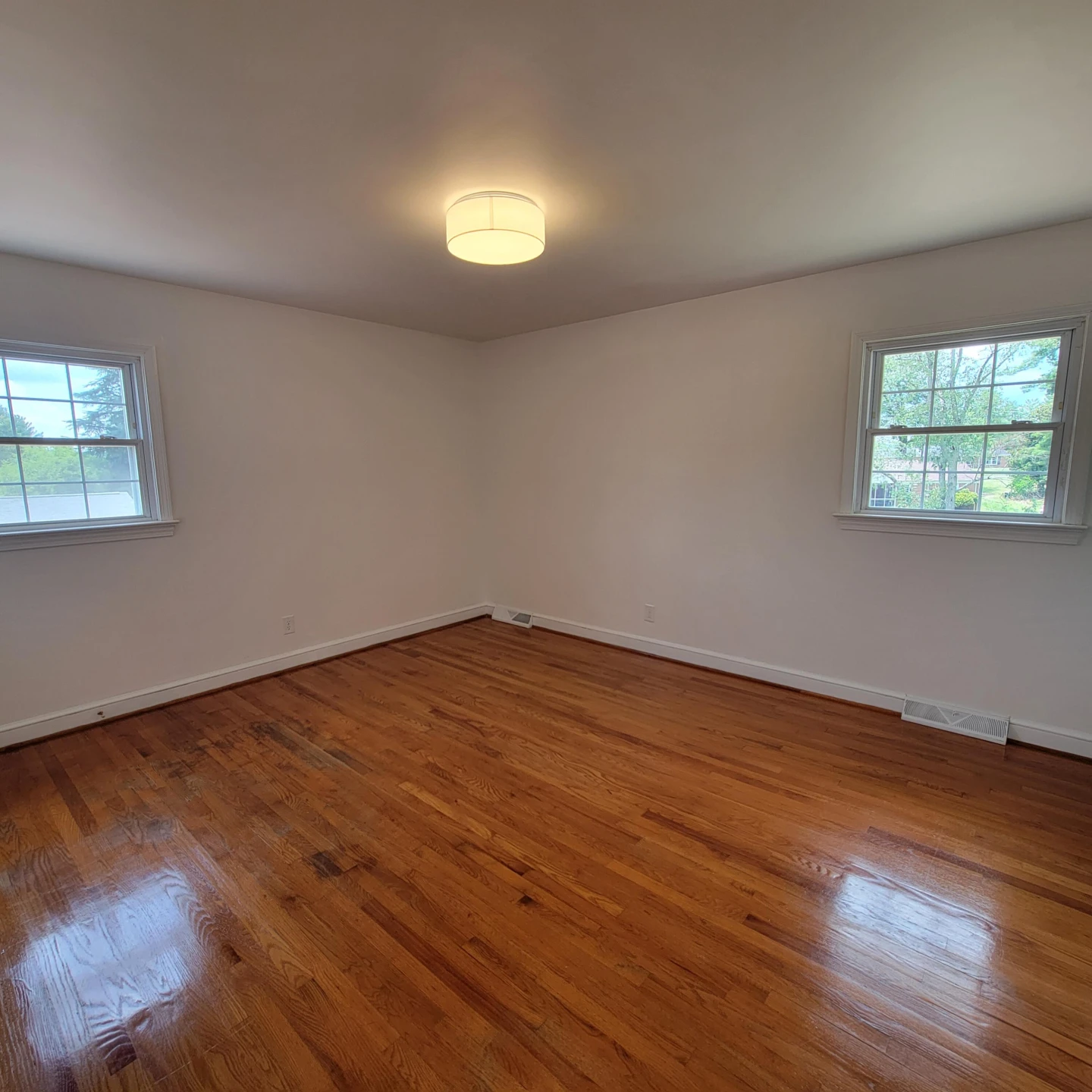 1504 Meadowview LN - Photo 21