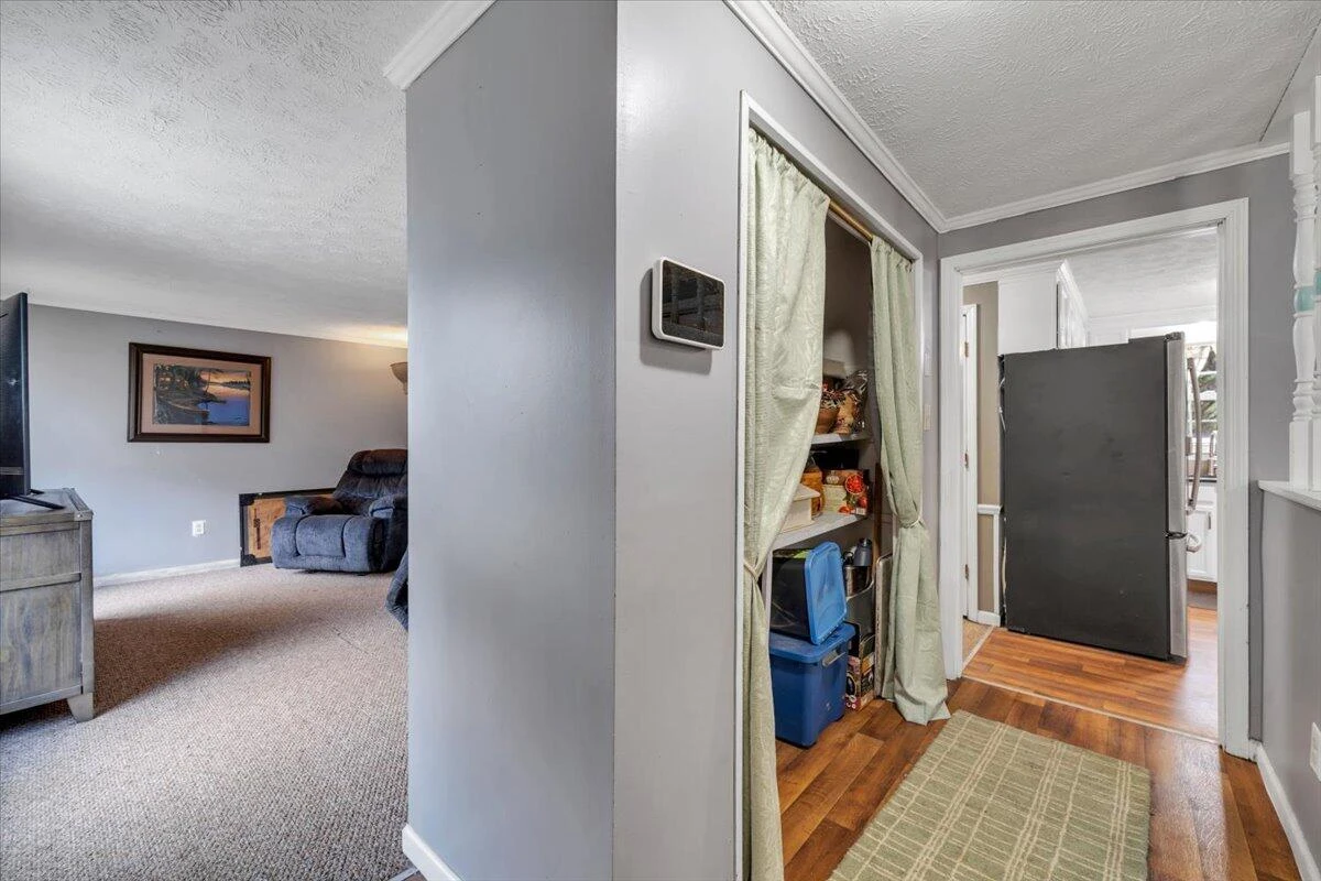 811 Ball Park RD - Photo 11