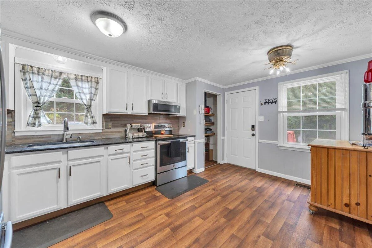 811 Ball Park RD - Photo 16