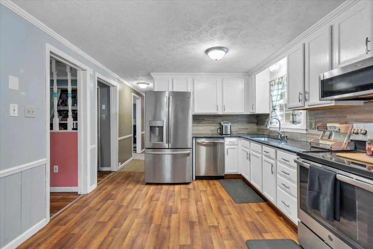 811 Ball Park RD - Photo 17
