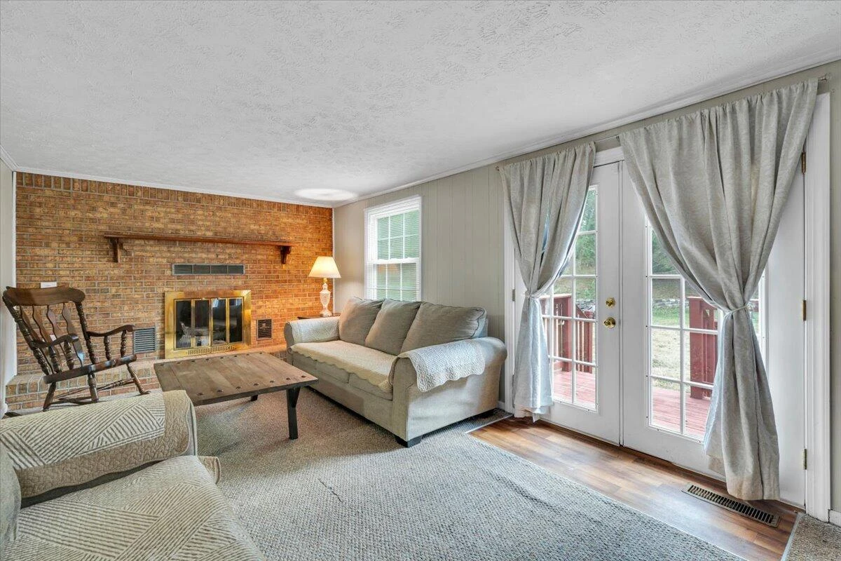 811 Ball Park RD - Photo 18