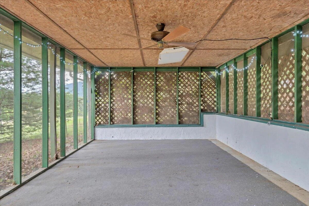 811 Ball Park RD - Photo 40
