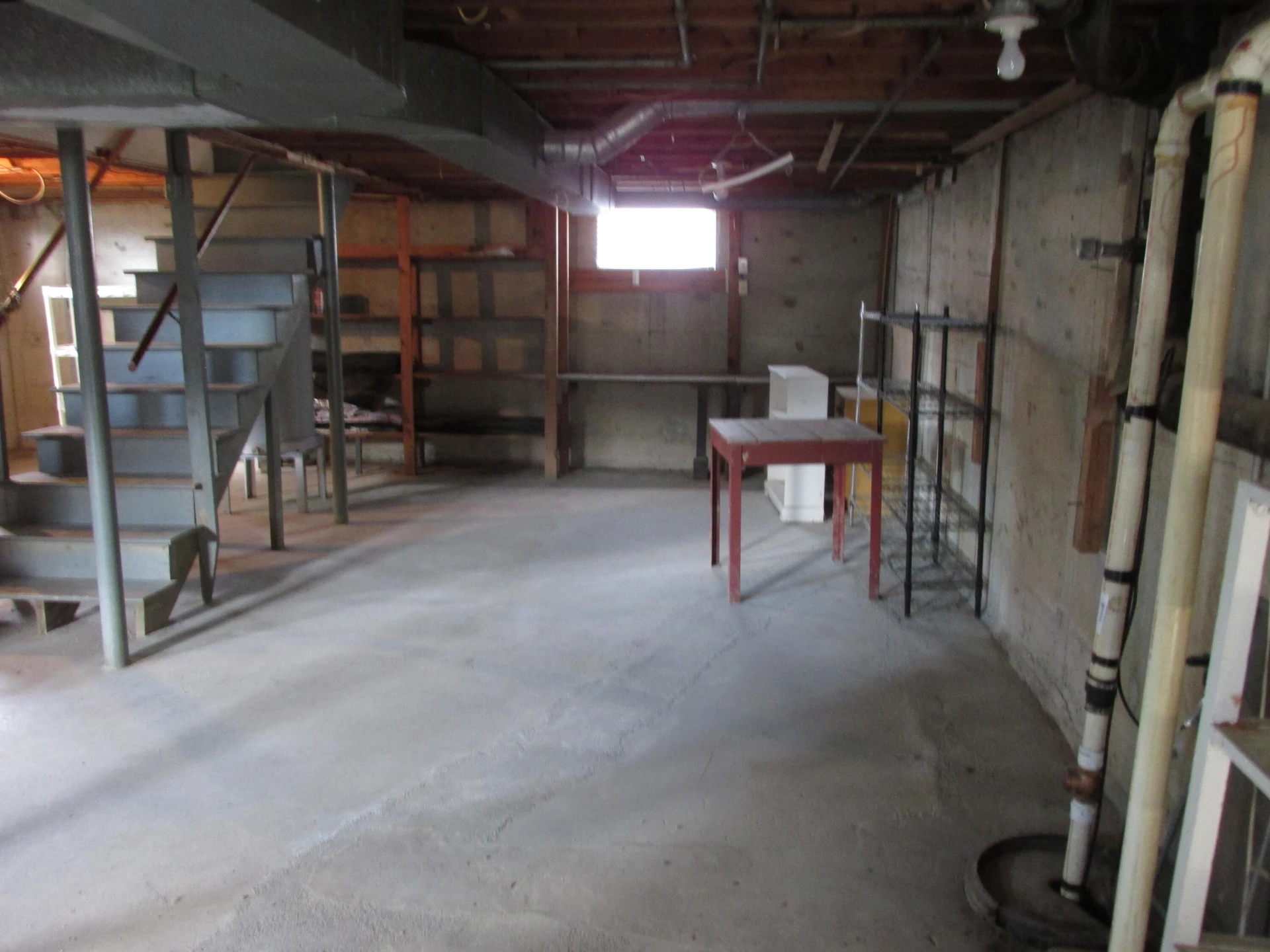 2122 Windsor AVE - Photo 14