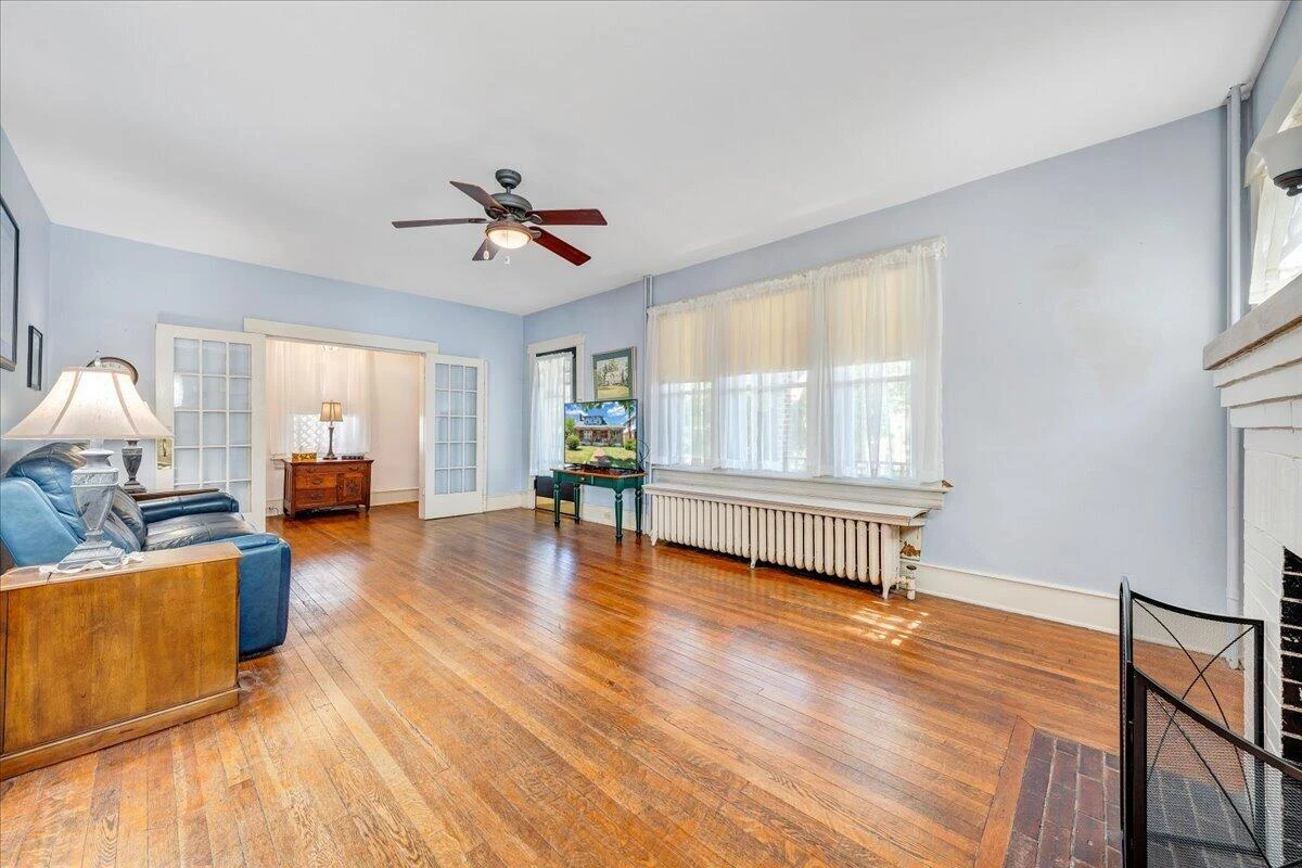 2040 Berkley AVE SW - Photo 12