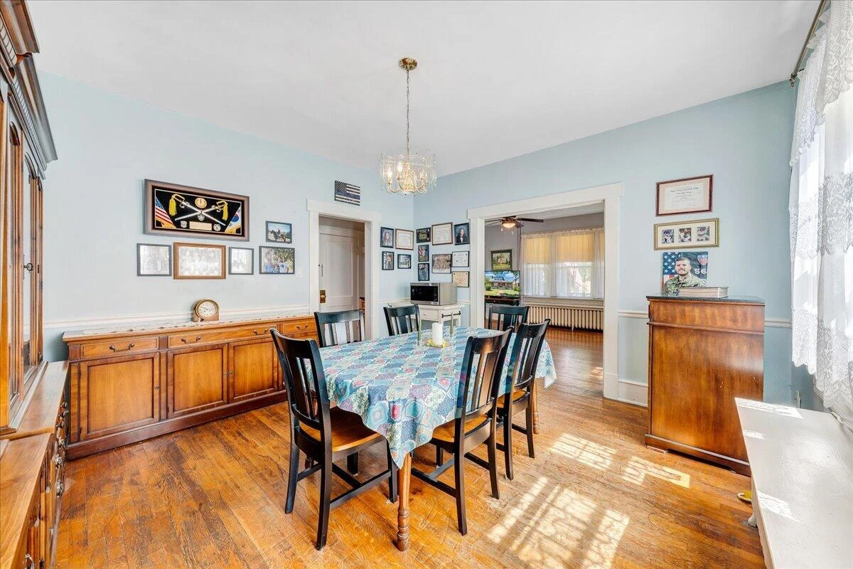 2040 Berkley AVE SW - Photo 16