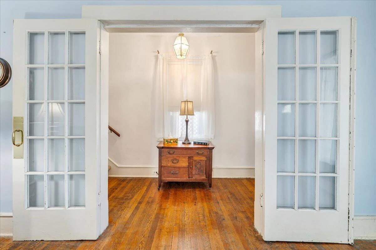 2040 Berkley AVE SW - Photo 32