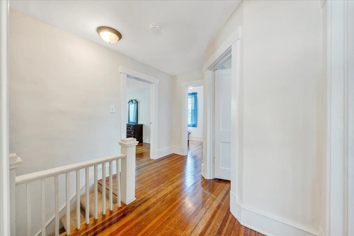 2040 Berkley AVE SW - Photo 34