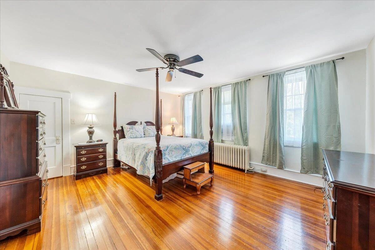 2040 Berkley AVE SW - Photo 36