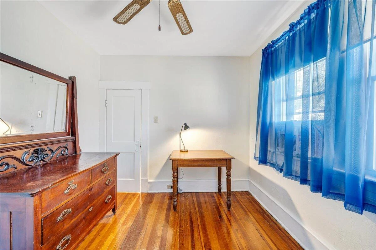 2040 Berkley AVE SW - Photo 41
