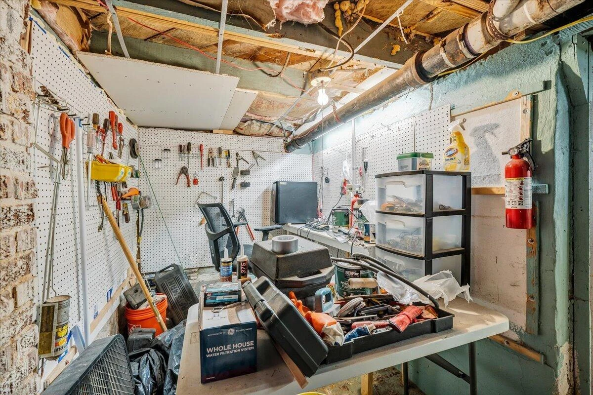 2040 Berkley AVE SW - Photo 49