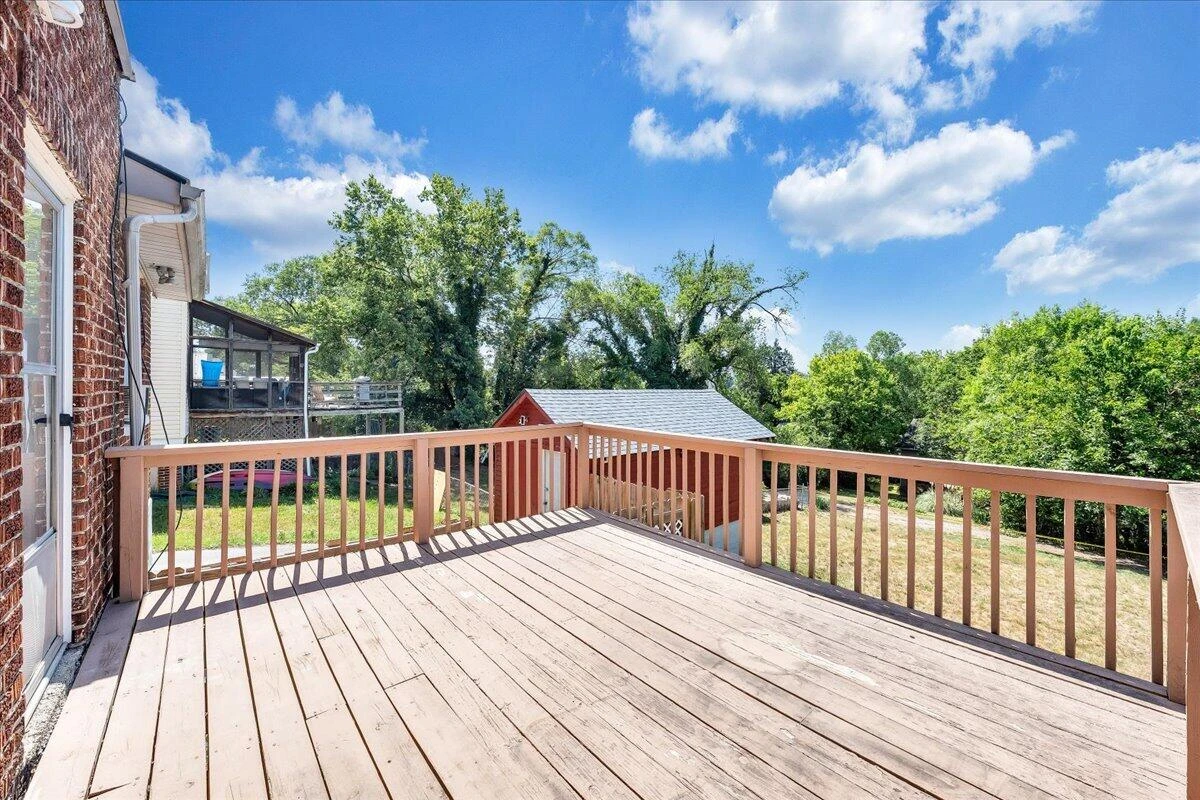 2040 Berkley AVE SW - Photo 51