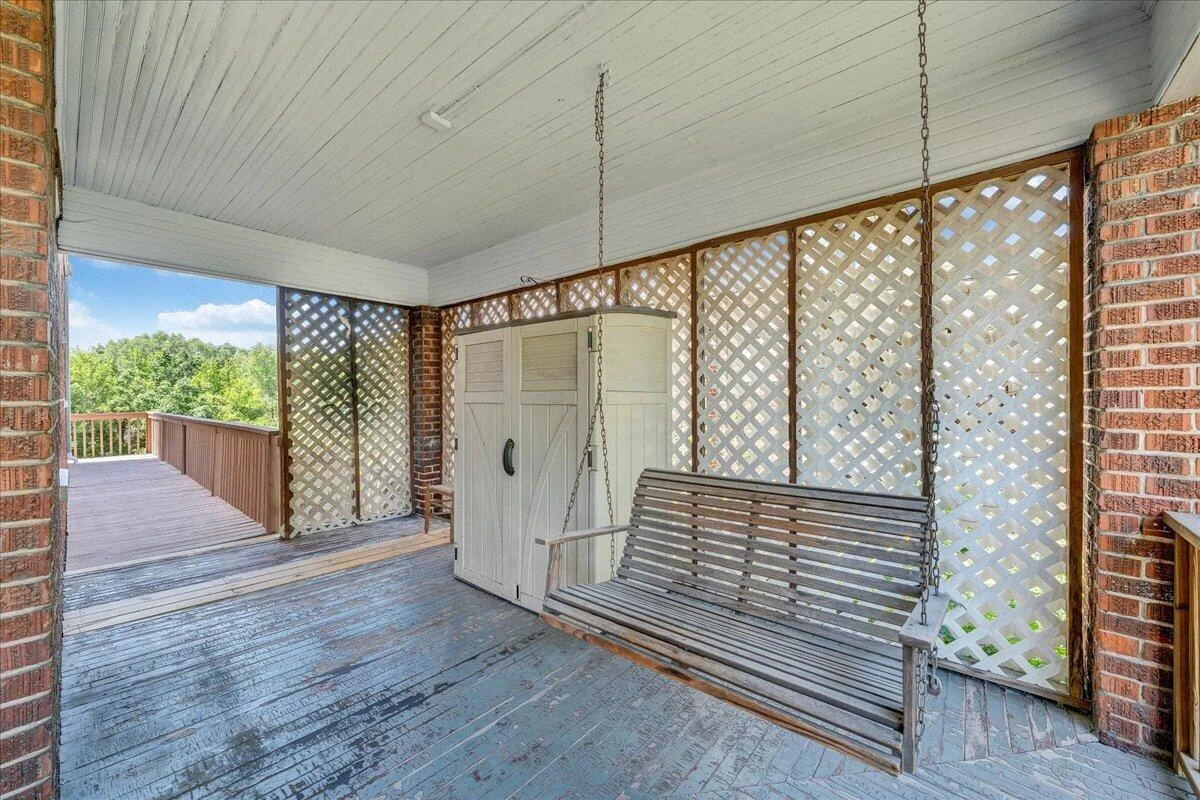 2040 Berkley AVE SW - Photo 52
