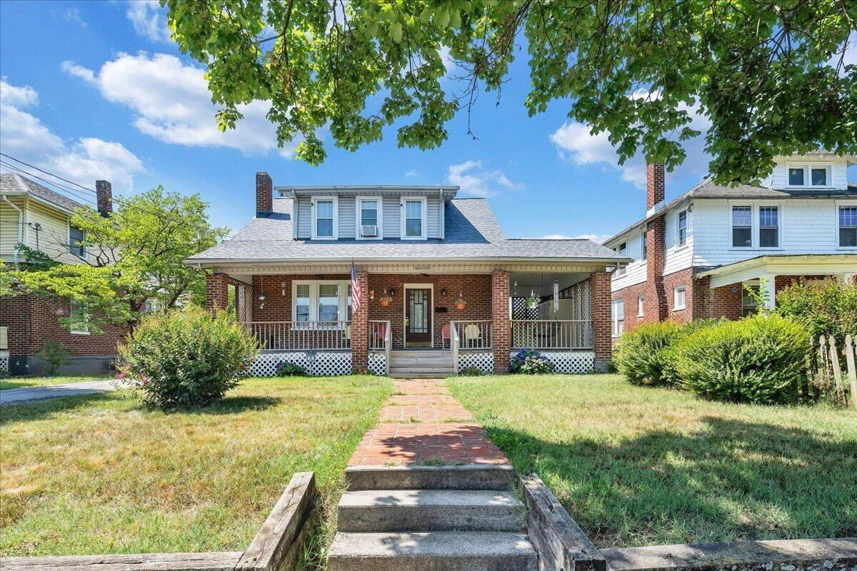 2040 Berkley AVE SW - Photo 57