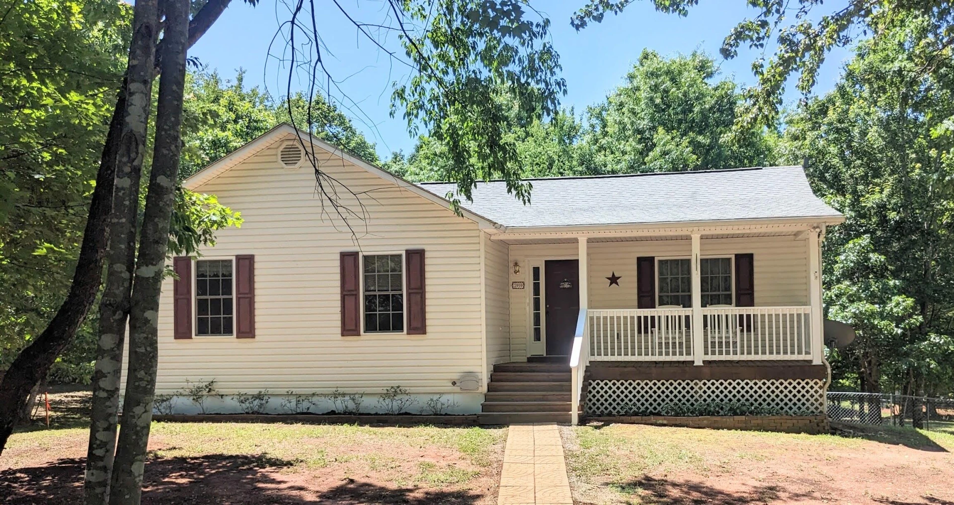 3959 Diamond Hill RD - Photo 4