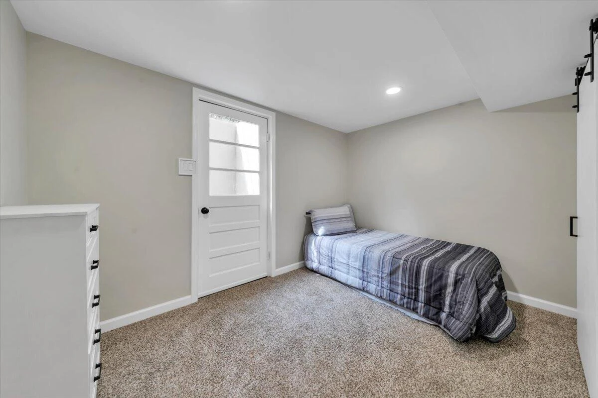 3308 Frontier RD NW - Photo 28