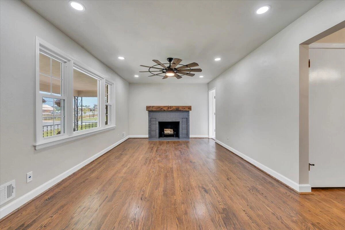 3308 Frontier RD NW - Photo 6