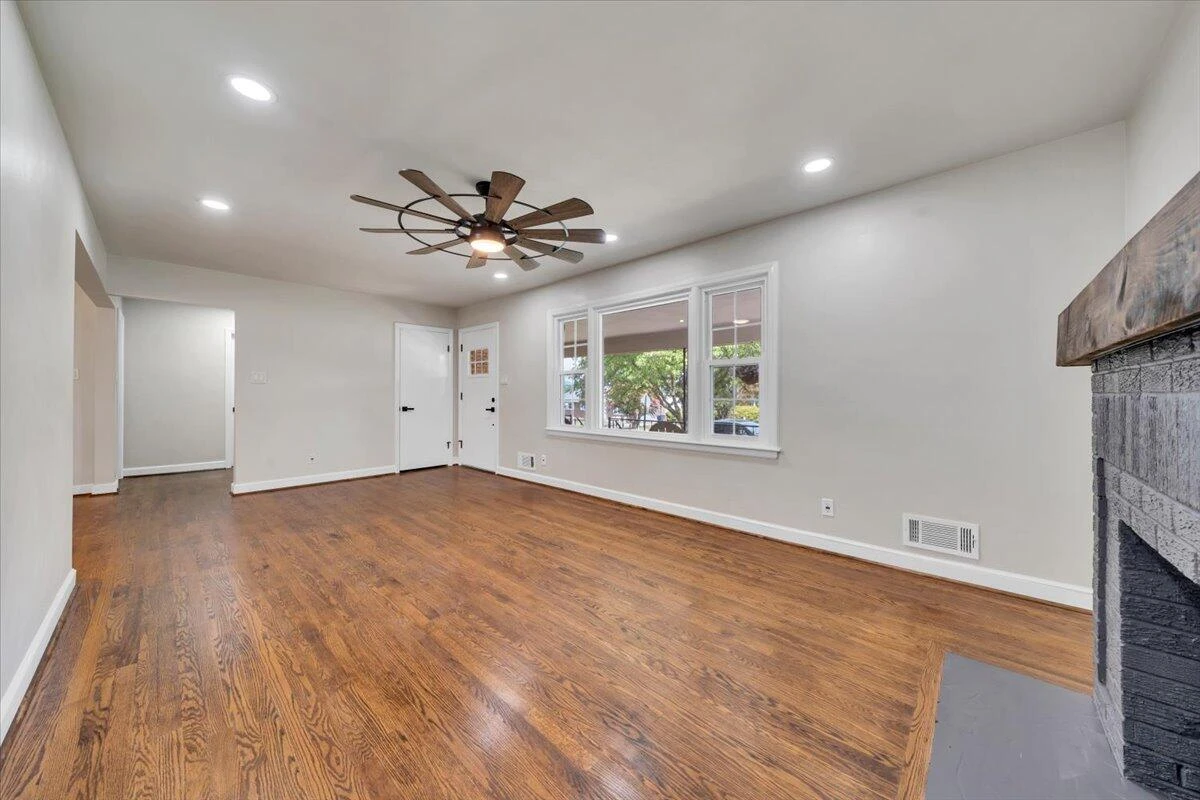 3308 Frontier RD NW - Photo 7