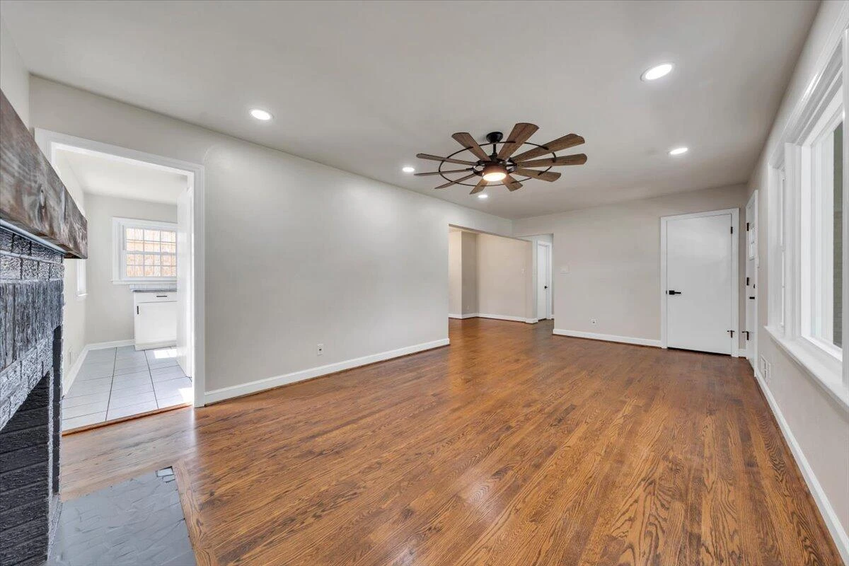 3308 Frontier RD NW - Photo 8