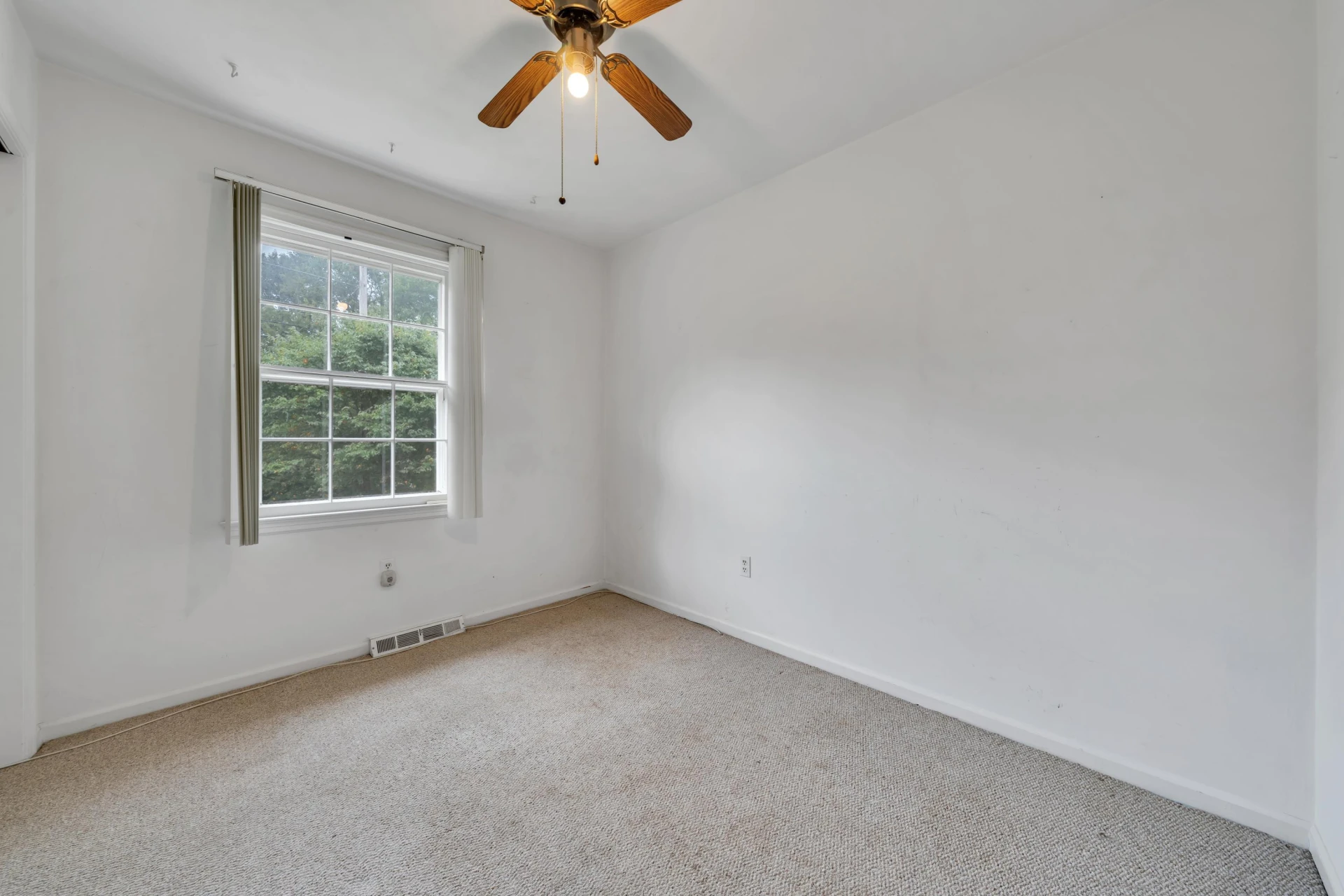 838 Pinewood DR NW - Photo 17
