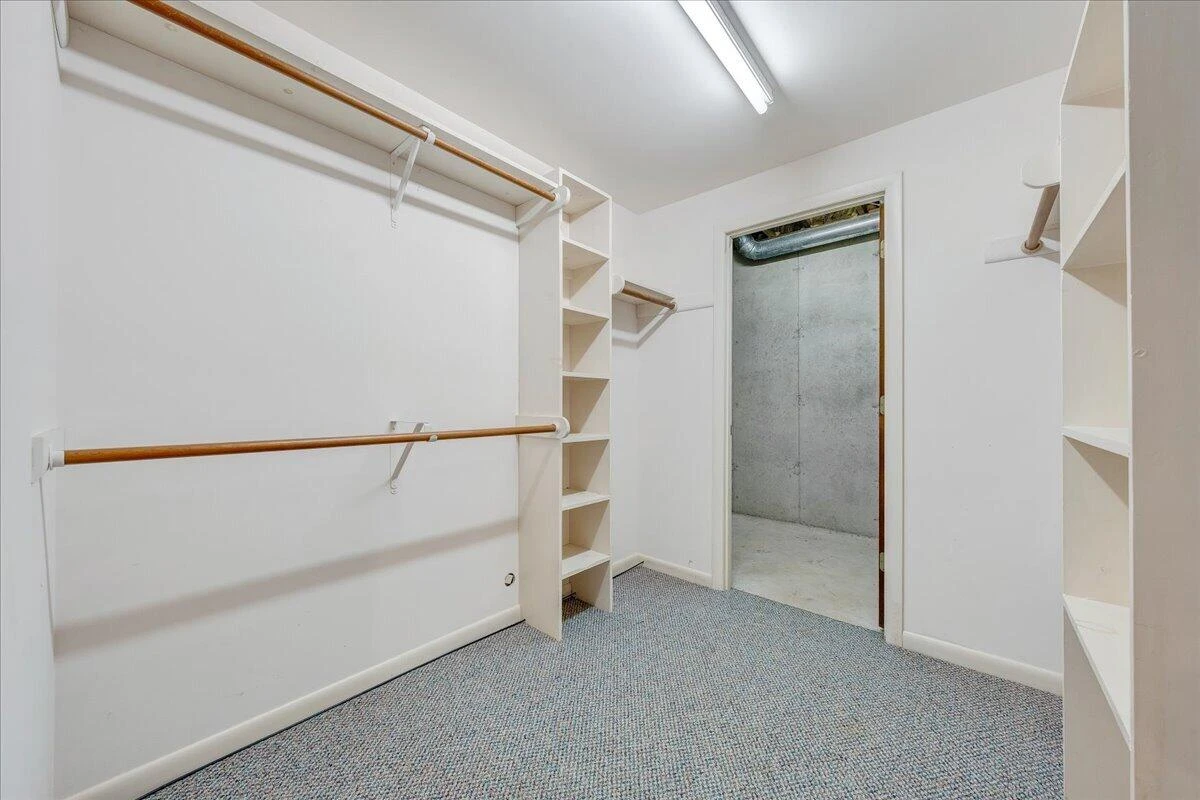 110 Club House DR - Photo 28