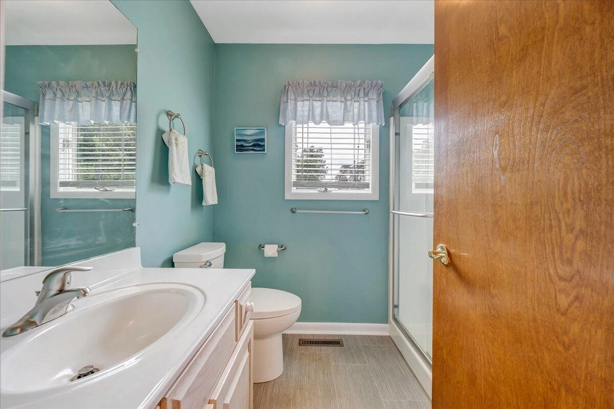 110 Club House DR - Photo 32