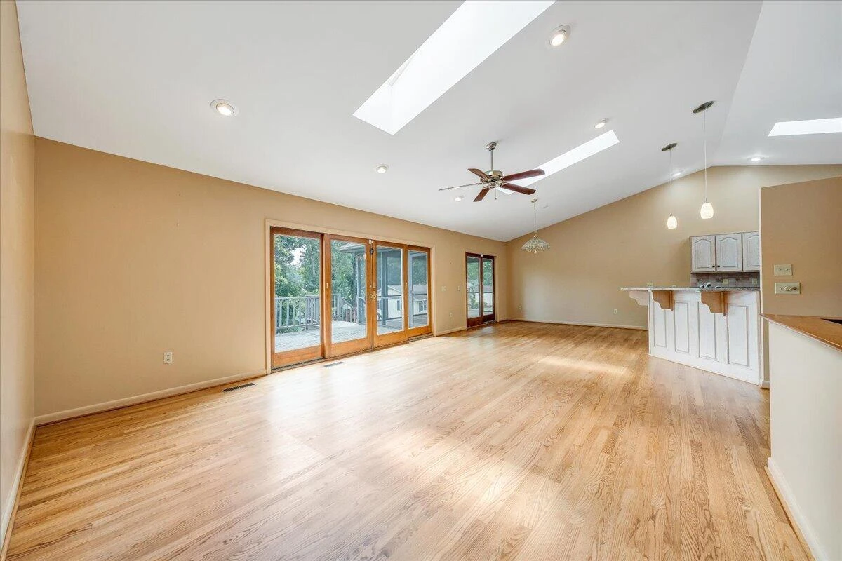 110 Club House DR - Photo 47