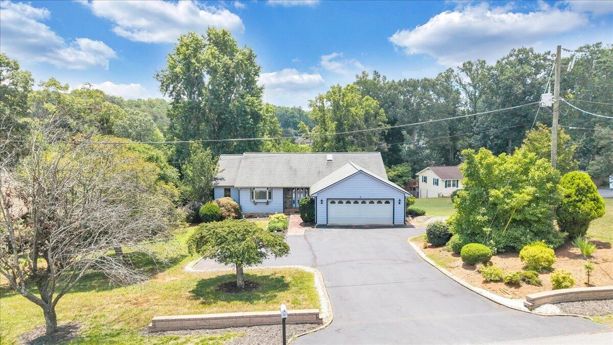 110 Club House DR - Photo 73