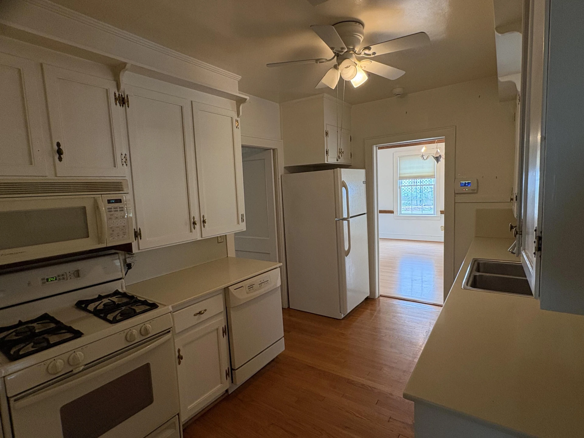 614 Mount Vernon AVE - Photo 12