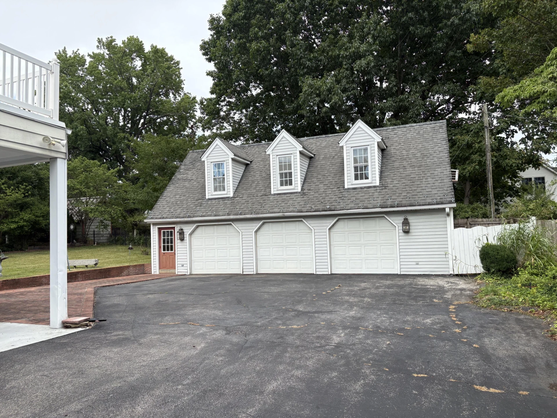 614 Mount Vernon AVE - Photo 3