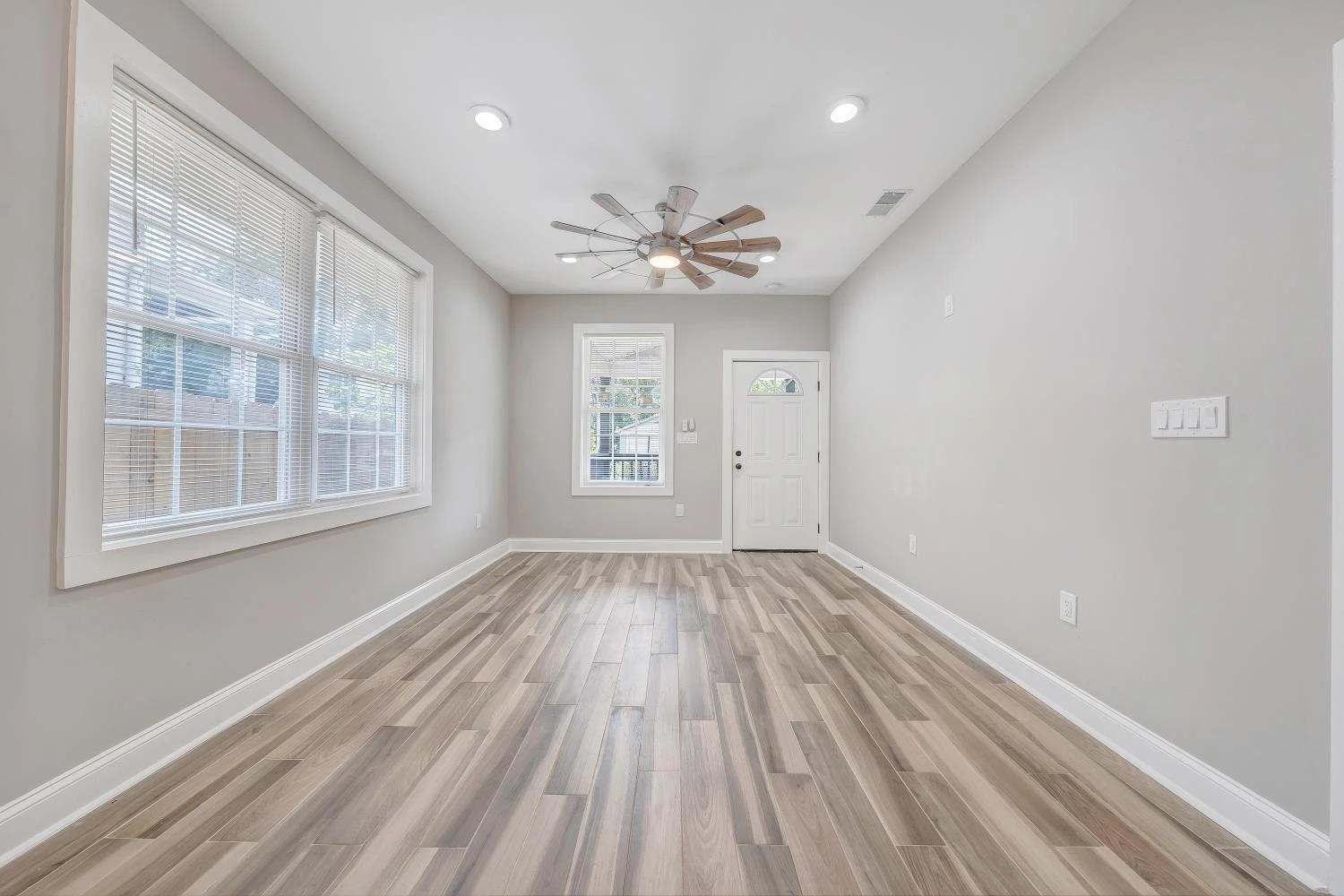 18 13th ST SW - Photo 7