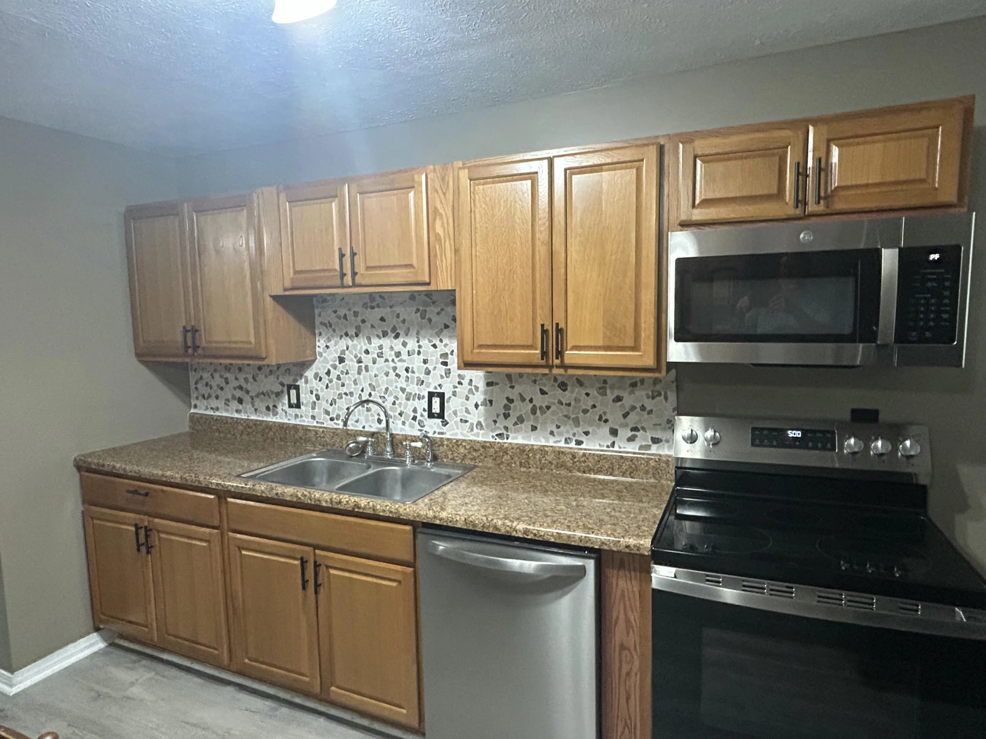 1114 Knight ST - Photo 2
