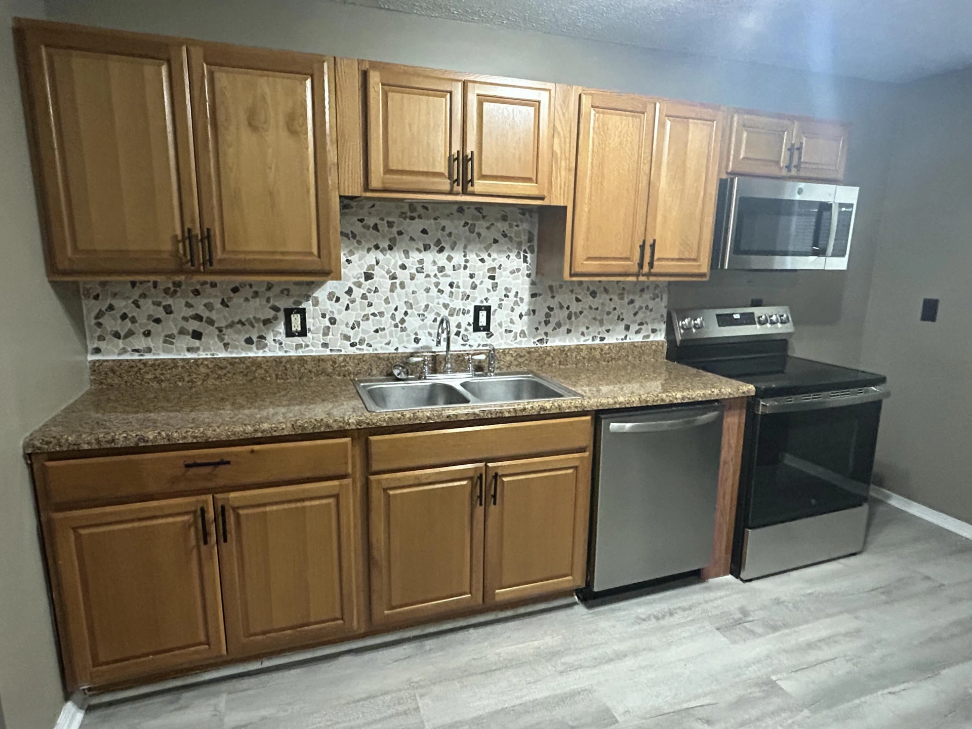 1114 Knight ST - Photo 3