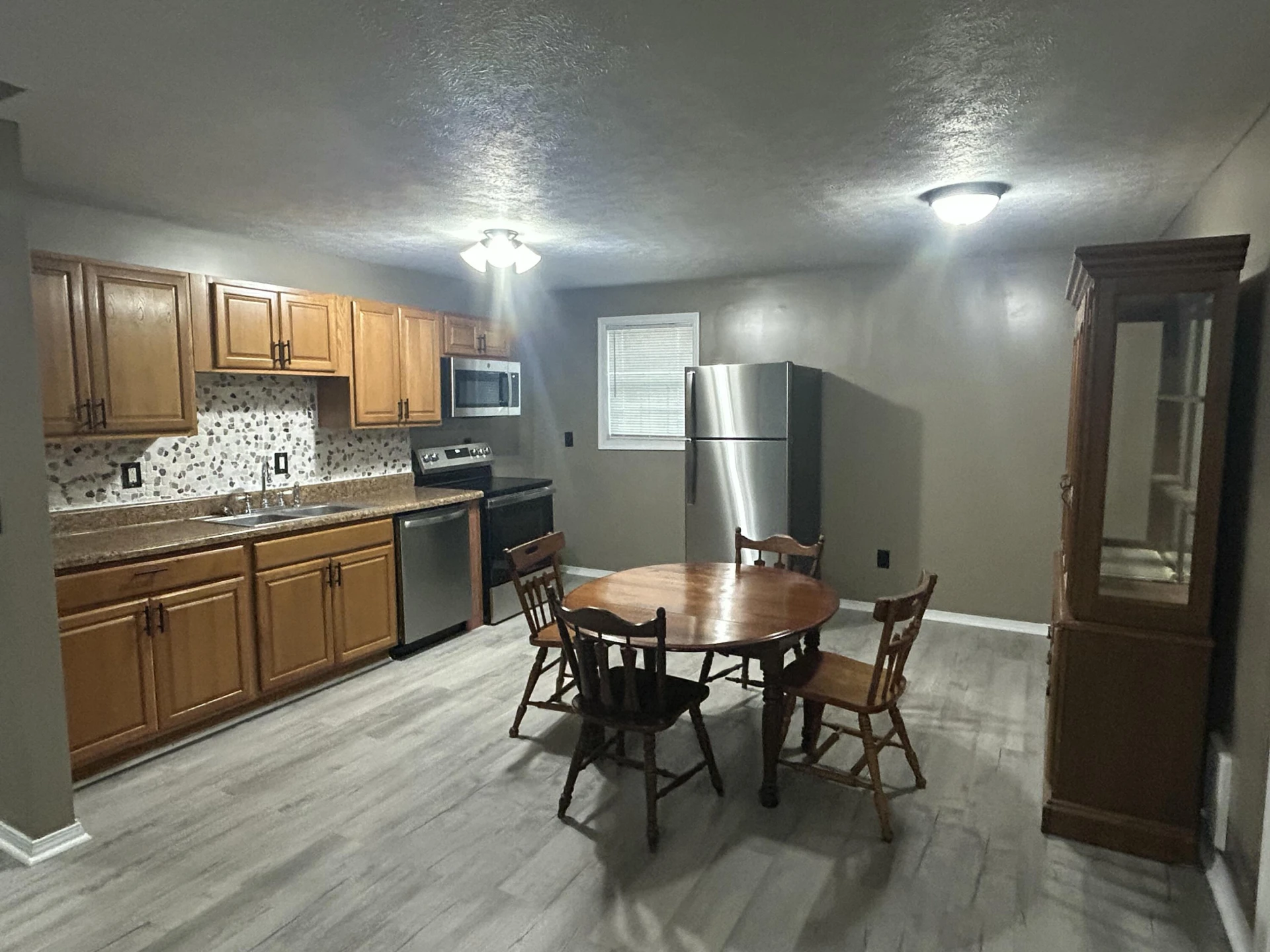 1114 Knight ST - Photo 4
