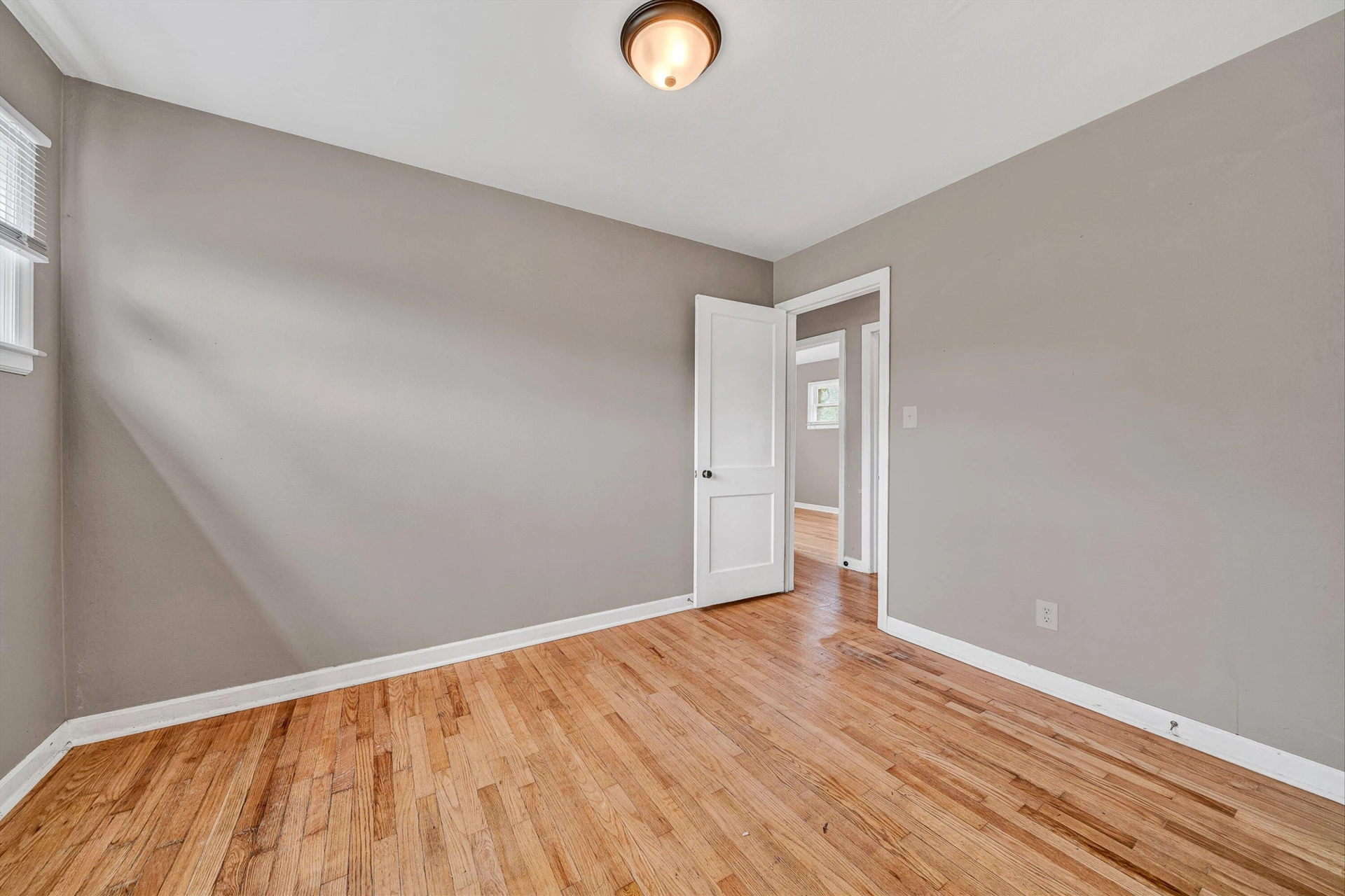 4604 Pawling ST NW - Photo 10