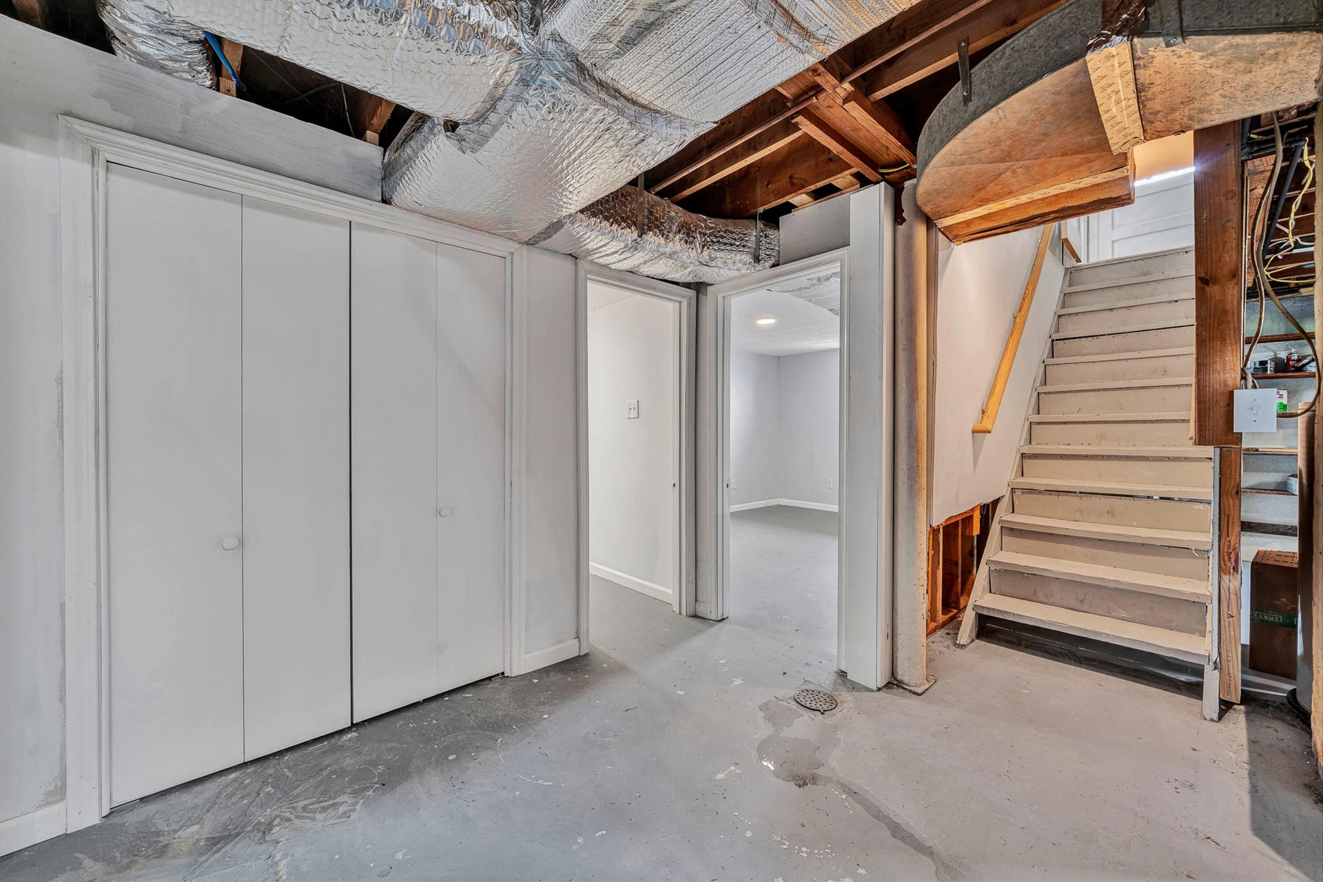 4604 Pawling ST NW - Photo 17