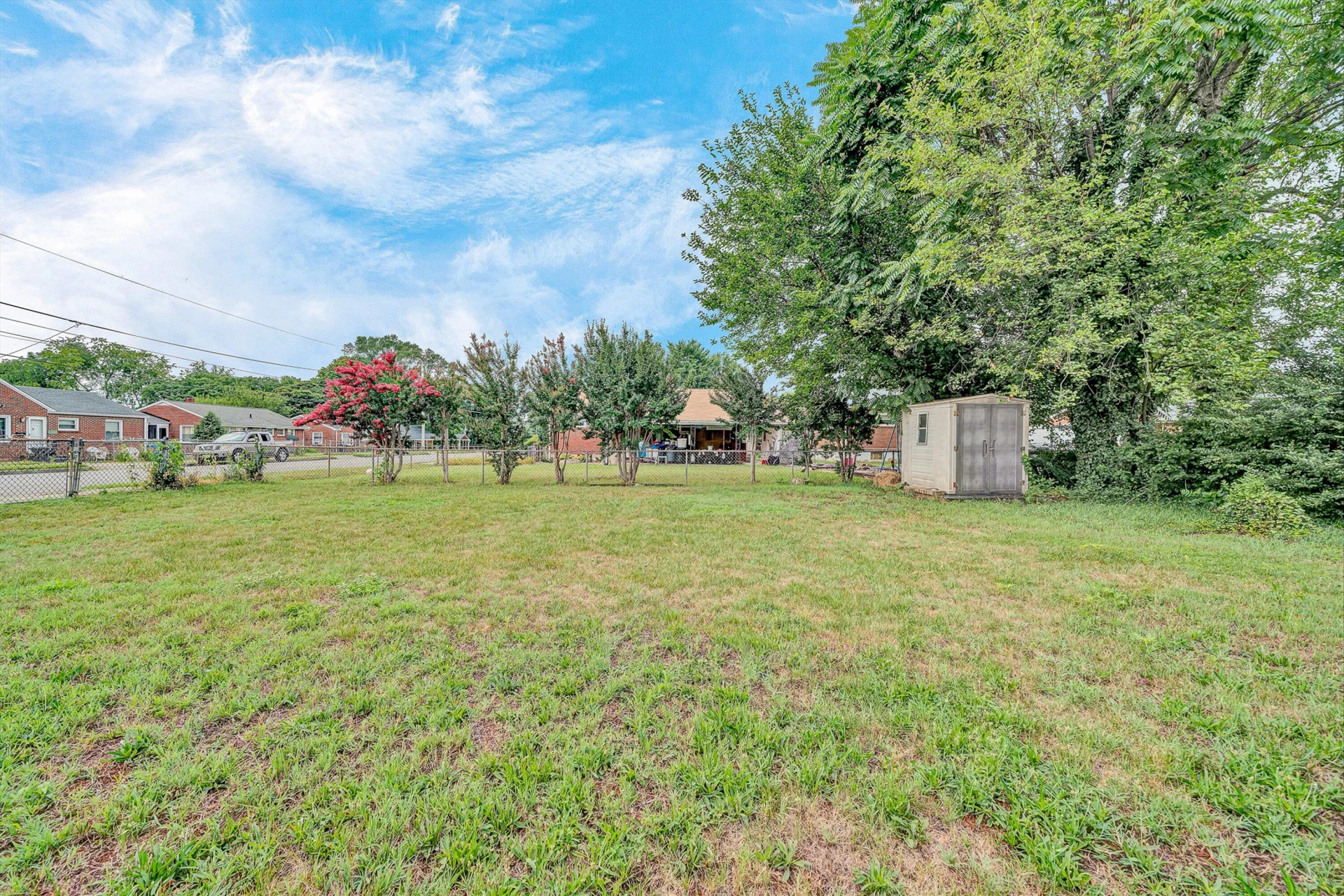 4604 Pawling ST NW - Photo 25