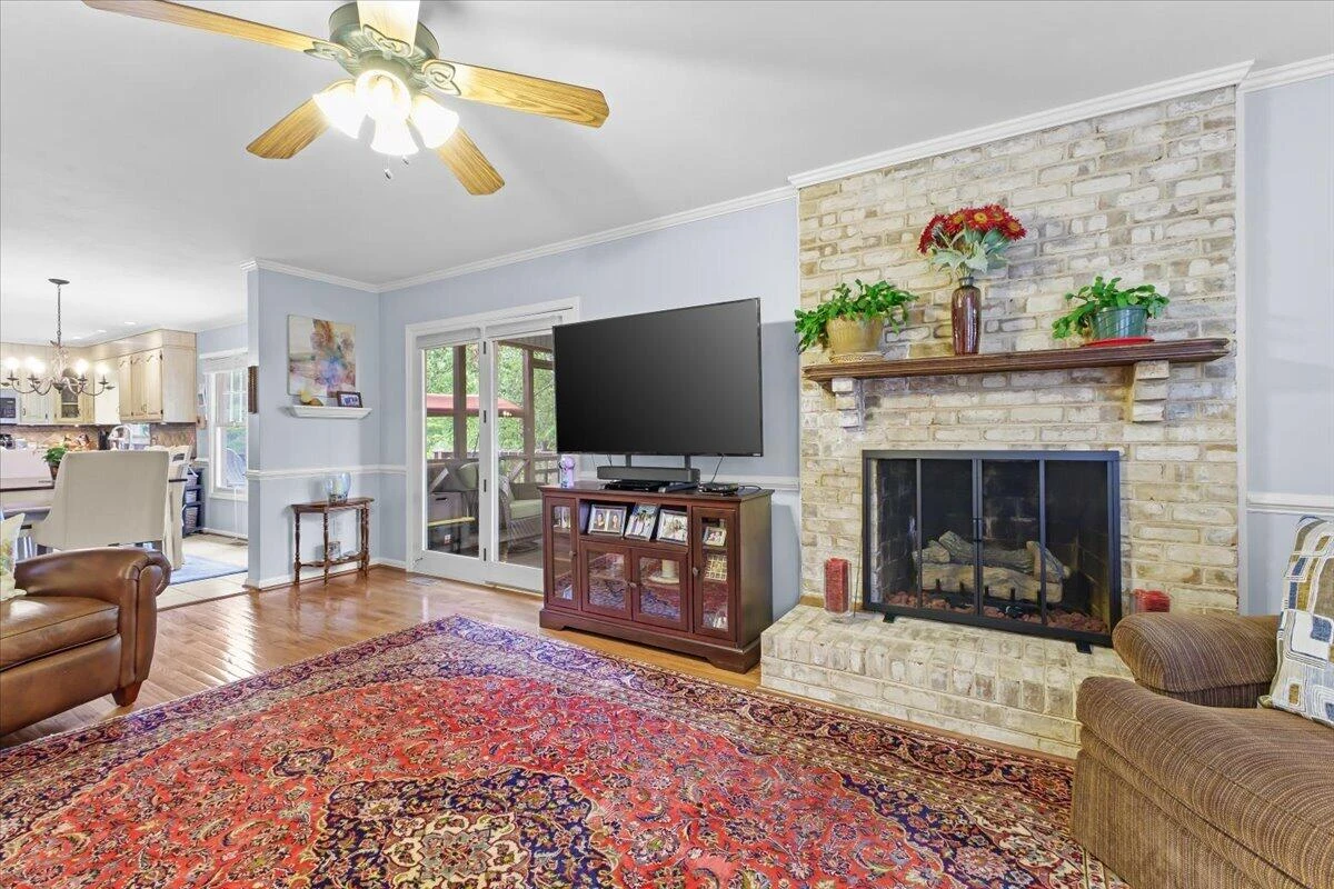 1719 Kingsmill DR - Photo 12