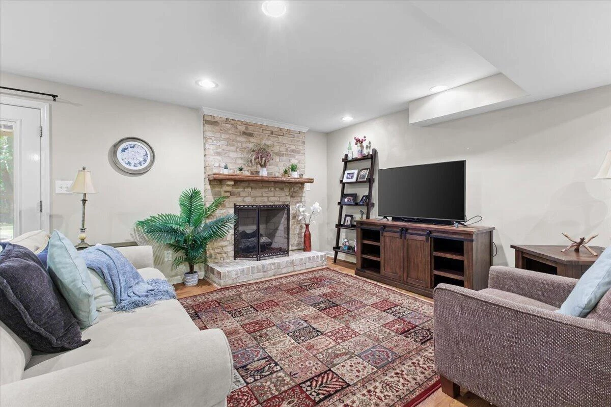 1719 Kingsmill DR - Photo 45