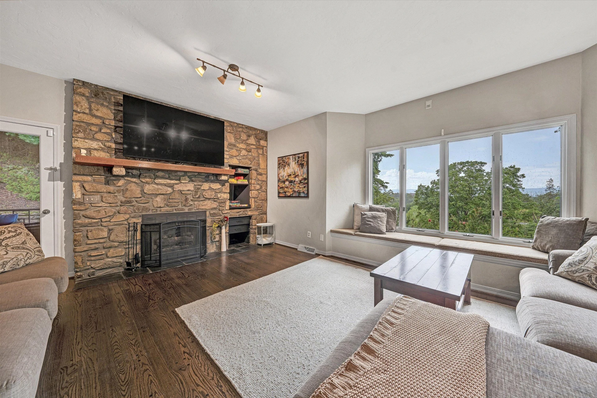 3226 Peakwood DR SW - Photo 9