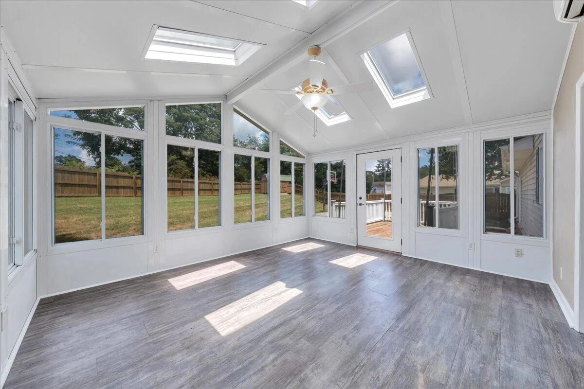 820 Harmon CIR - Photo 20