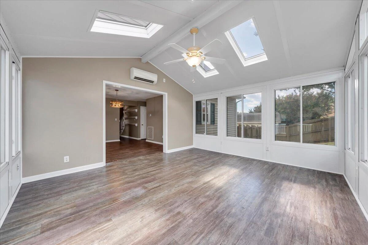820 Harmon CIR - Photo 21