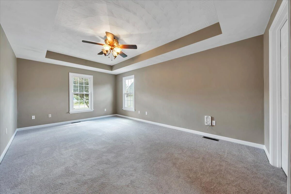 820 Harmon CIR - Photo 22