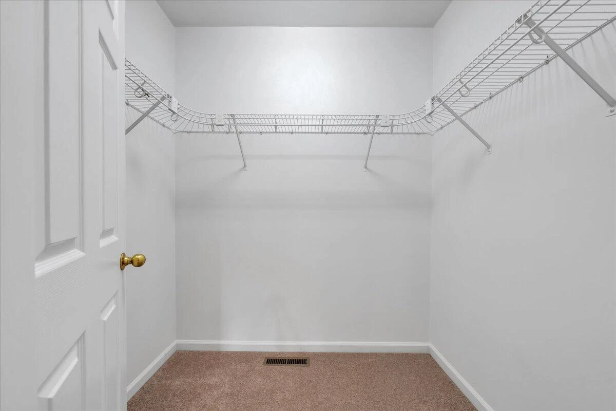 820 Harmon CIR - Photo 26