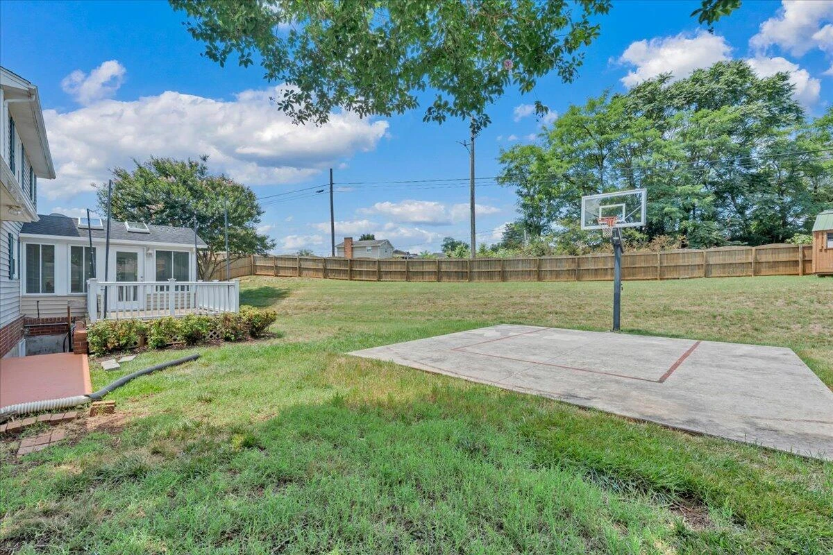 820 Harmon CIR - Photo 46