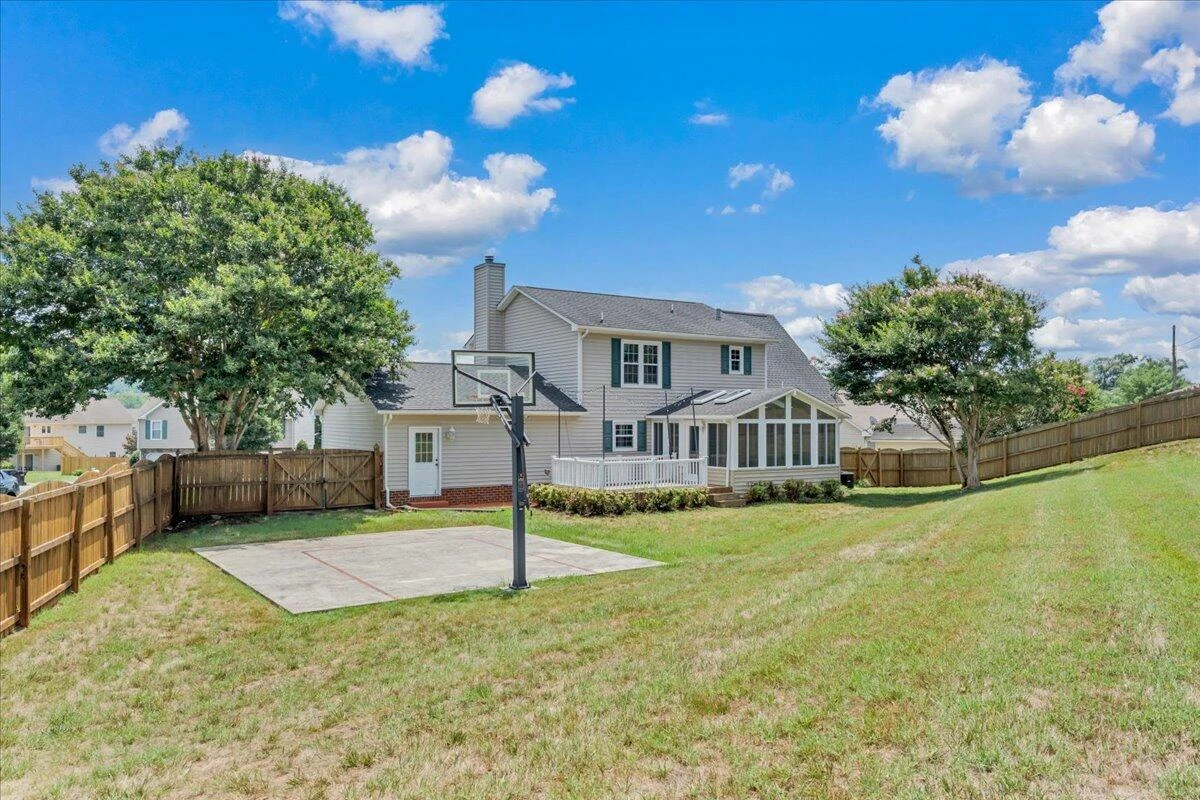 820 Harmon CIR - Photo 49